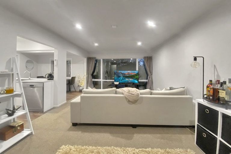 Photo of property in 12 Glen Alton Avenue, Paparangi, Wellington, 6037