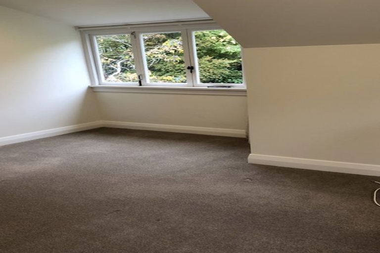 Photo of property in 9 Homewood Crescent, Karori, Wellington, 6012