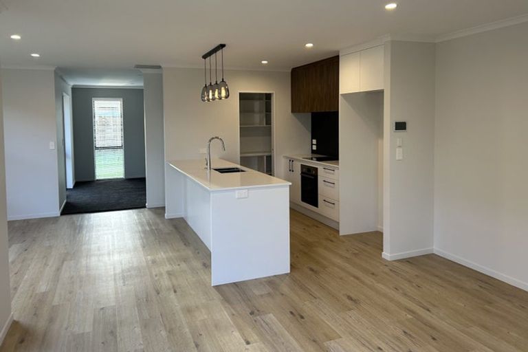 Photo of property in 4 Crosado Place, Rolleston, 7614