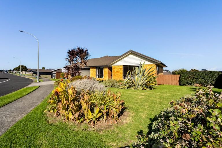Photo of property in 8 Jules Crescent, Bell Block, New Plymouth, 4312
