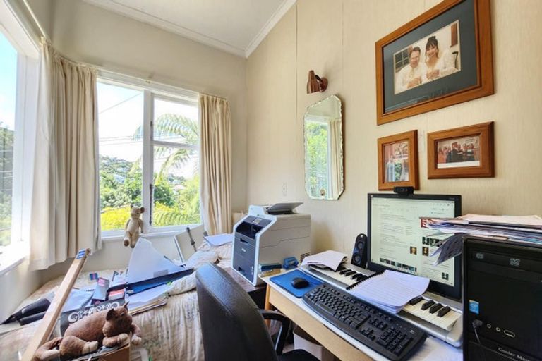 Photo of property in 31 Woodmancote Road, Khandallah, Wellington, 6035