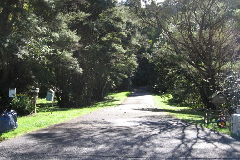 Photo of property in 7a Waima Crescent, Titirangi, Auckland, 0604