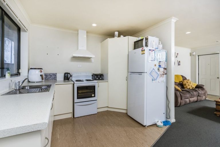 Photo of property in 26b Rathgar Road, Henderson, Auckland, 0610