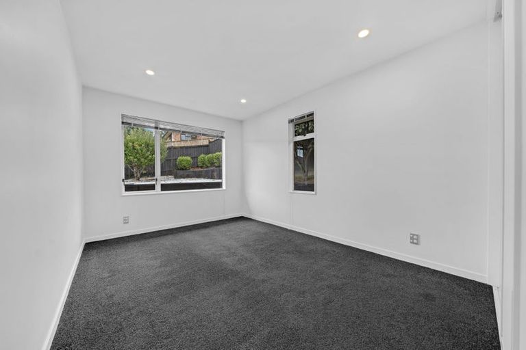 Photo of property in 10 Sapperton Drive, Henderson, Auckland, 0612