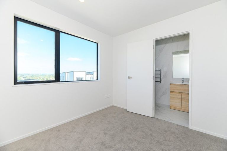 Photo of property in 9 Heketara Place, Papakura, 2110