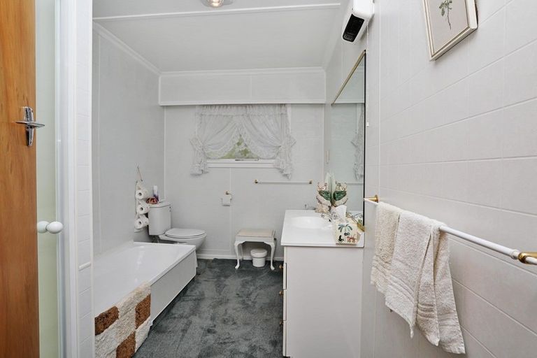 Photo of property in 255 Yarrow Street, Richmond, Invercargill, 9810