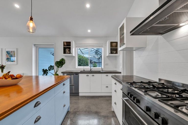 Photo of property in 2 Mercade Close, Stratford, 4332