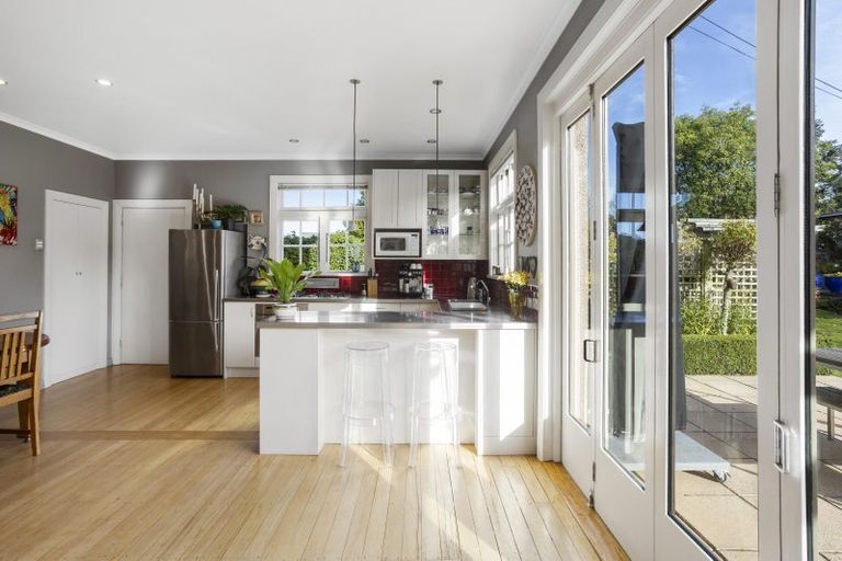 Photo of property in 8 Neidpath Road, Mornington, Dunedin, 9011