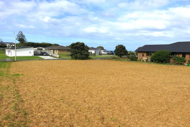 Photo of property in 14-20 Sunset Drive, Baylys Beach, 0377