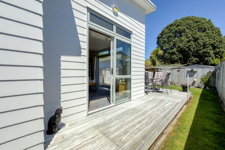 Photo of property in 8 Mako Avenue, Whiritoa, Whangamata, 3691