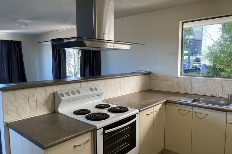 Photo of property in 10 Cloghan Close, Massey, Auckland, 0614