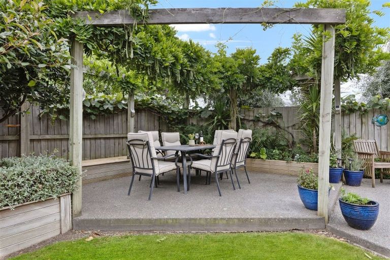 Photo of property in 37 Campion Place, Rolleston, 7614