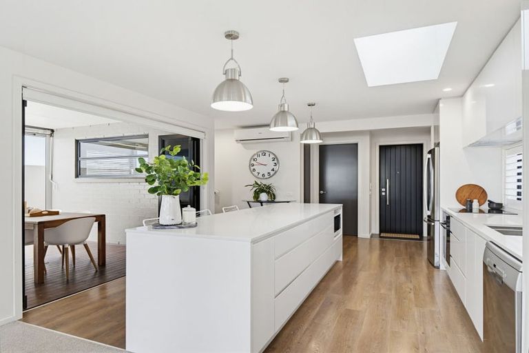 Photo of property in 572 Grenada Street, Papamoa Beach, Papamoa, 3118
