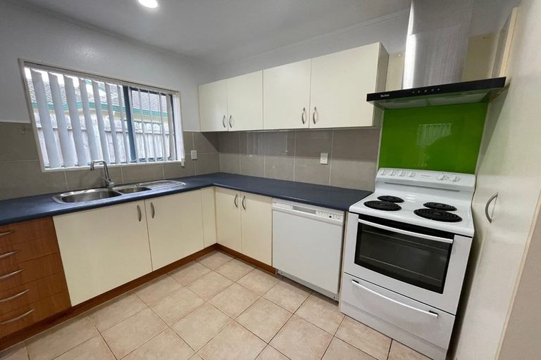 Photo of property in 42 Ksenia Drive, Flat Bush, Auckland, 2019