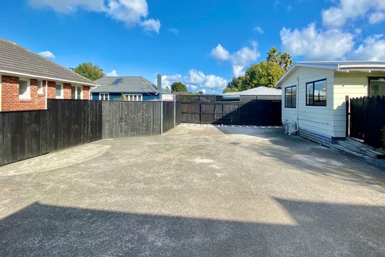 Photo of property in 626 Te Atatu Road, Te Atatu Peninsula, Auckland, 0610