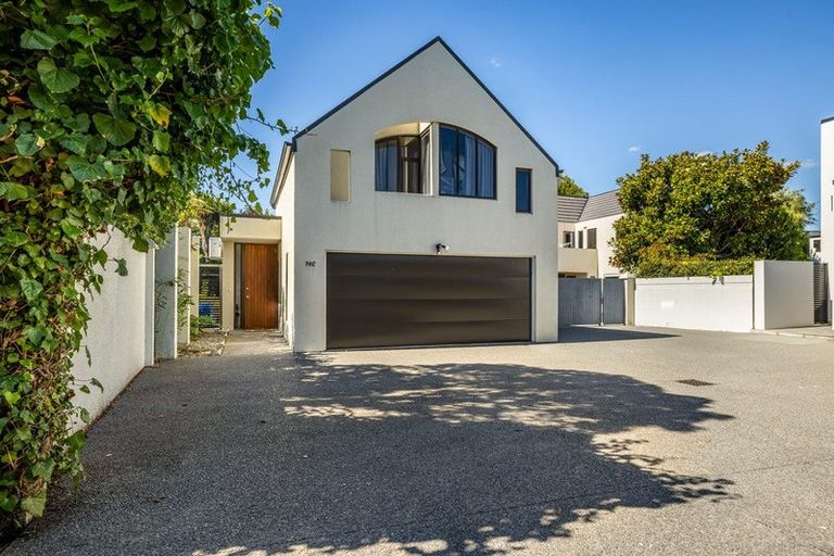 Photo of property in 74c Glandovey Road, Fendalton, Christchurch, 8052
