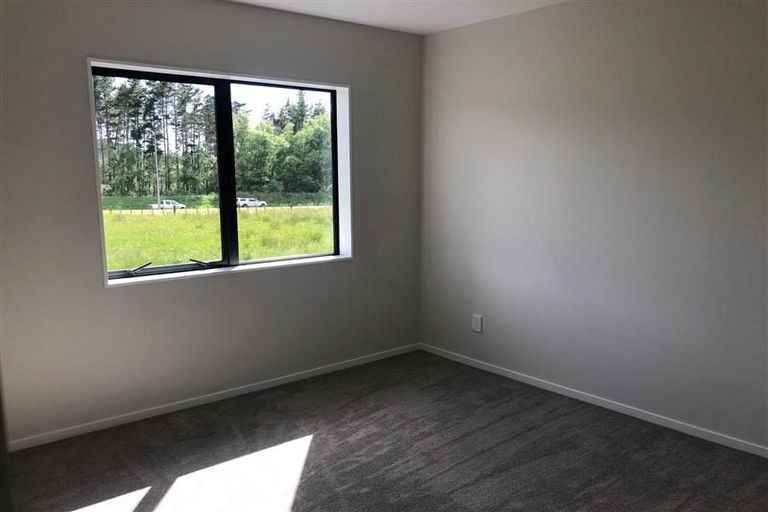 Photo of property in 106 Top Road, Dairy Flat, 0792