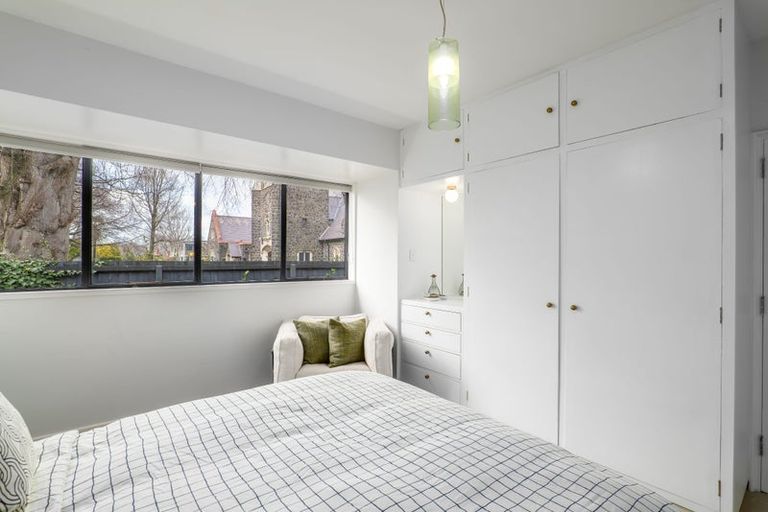 Photo of property in 155 Fendalton Road, Fendalton, Christchurch, 8041