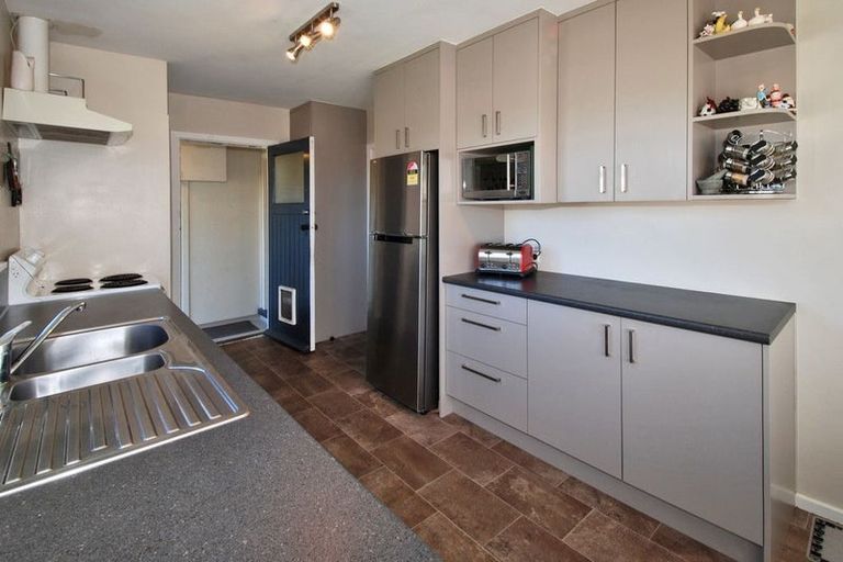 Photo of property in 119 Springs Road, Hornby, Christchurch, 8042