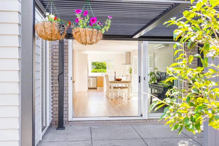 Photo of property in 7 Peihana Road, Hobsonville, Auckland, 0616