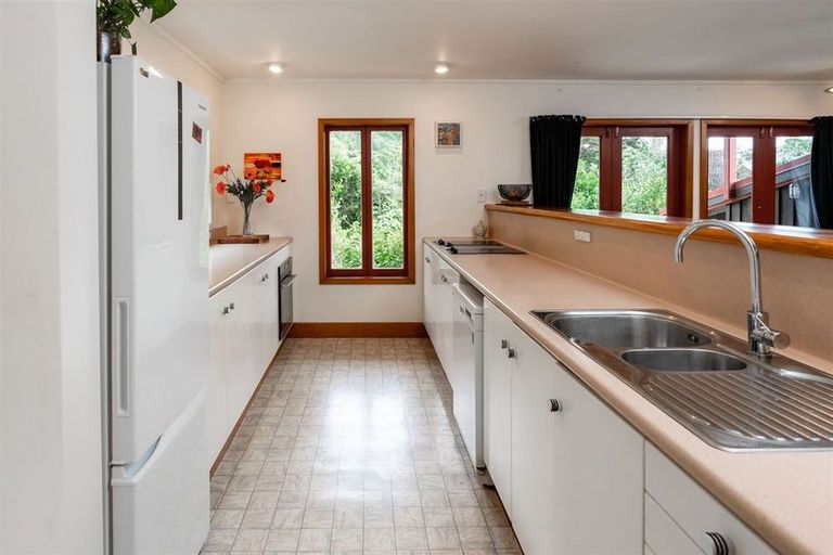 Photo of property in 64 Nalanda Crescent, Broadmeadows, Wellington, 6035