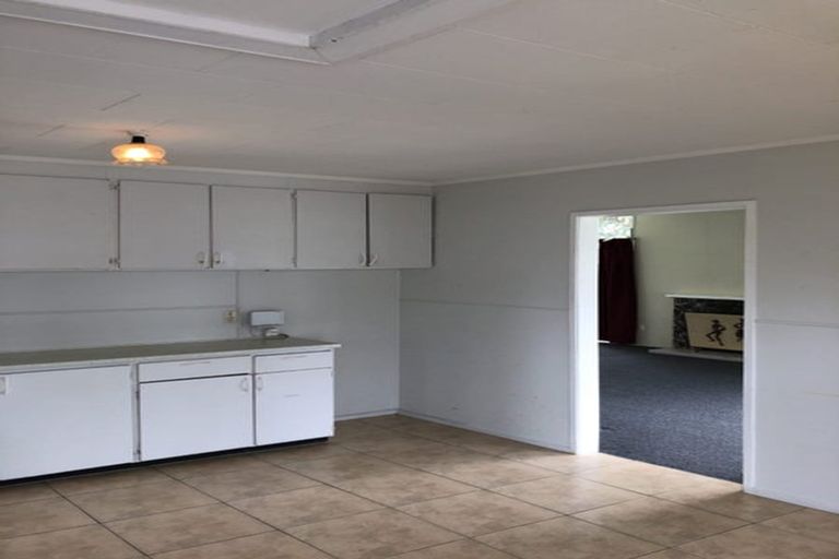 Photo of property in 47 Staverton Crescent, Mangere, Auckland, 2022