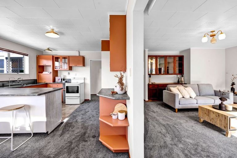 Photo of property in 3a Surrey Street, Hawera, 4610