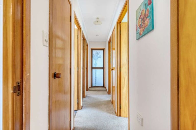 Photo of property in 24 Bay View Road, Cable Bay, 0420