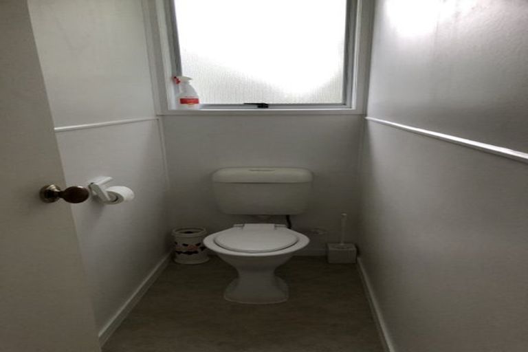 Photo of property in 10 Ewbank Place, Manurewa, Auckland, 2102