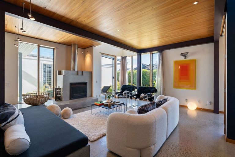 Photo of property in 6 Stormanstown Way, Seatoun, Wellington, 6022