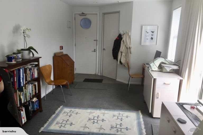 Photo of property in Qba Apartments, 5c/51 Webb Street, Mount Cook, Wellington, 6011