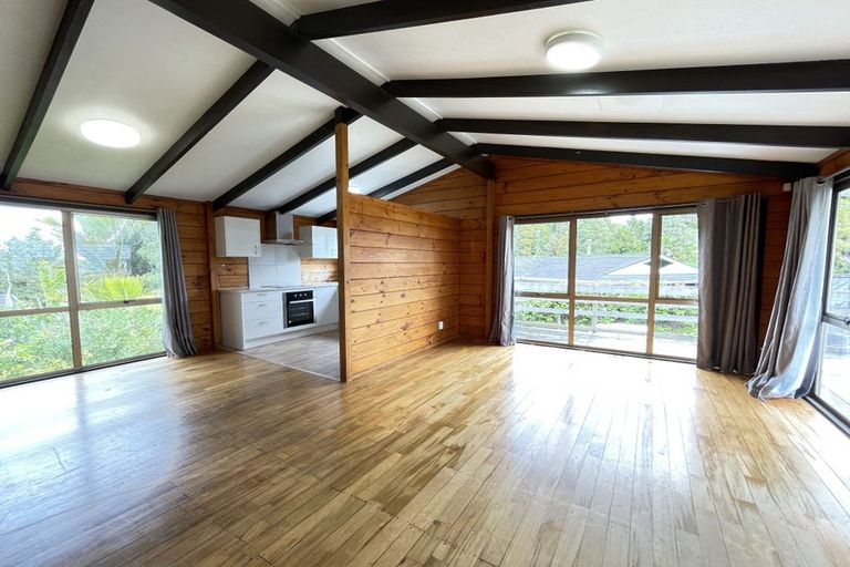 Photo of property in 26 Seaview Road, Glenfield, Auckland, 0629