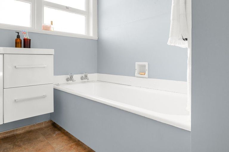 Photo of property in 37 Sandwich Road, St Andrews, Hamilton, 3200