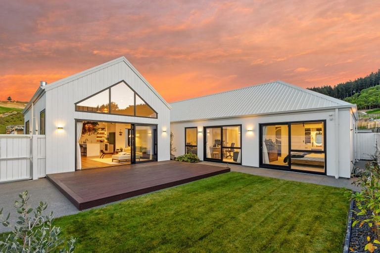 Photo of property in 2 Emeline Chapman Drive, Cracroft, Christchurch, 8022