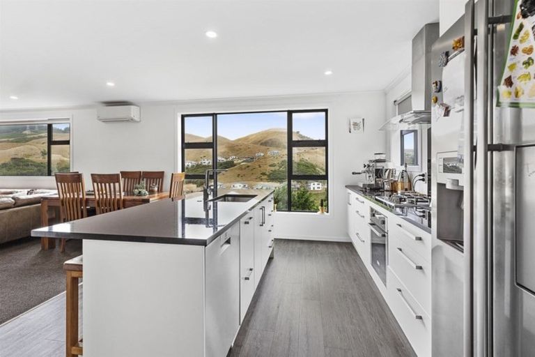 Photo of property in 36 Melksham Drive, Churton Park, Wellington, 6037