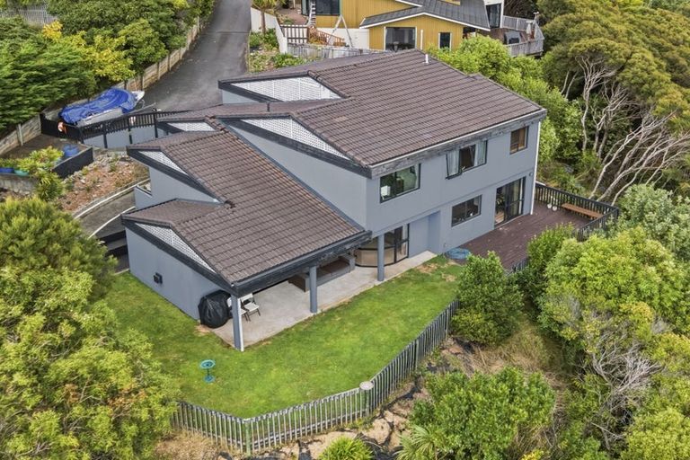 Photo of property in 2/18 Sailmaker Close, Whitby, Porirua, 5024