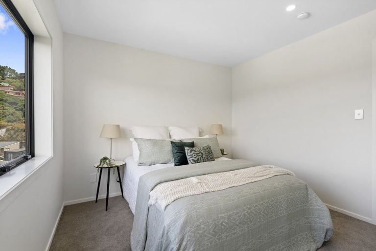 Photo of property in 62 Tiketike Way, Brooklyn, Wellington, 6021