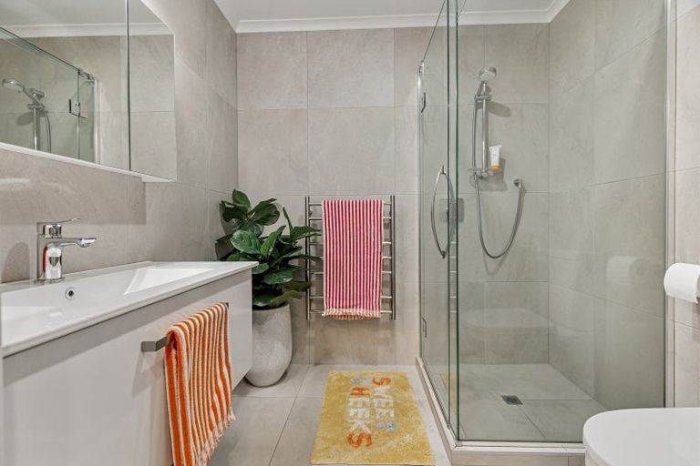 Photo of property in 21 Hudson Bay Road, Hobsonville, Auckland, 0616