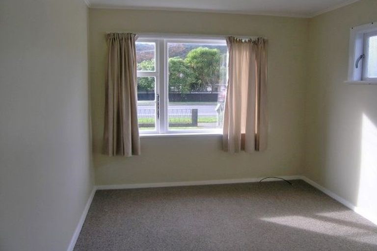 Photo of property in 54 Main Road, Wainuiomata, Lower Hutt, 5014