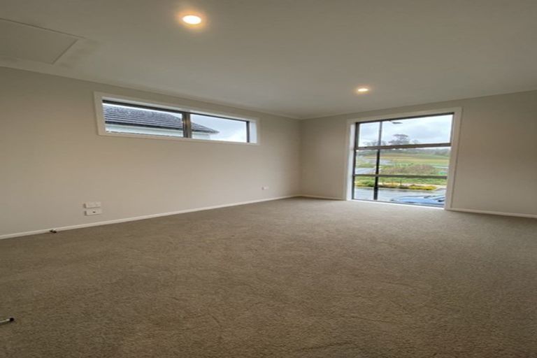 Photo of property in 13 Karearea Avenue, Kenepuru, Porirua, 5022