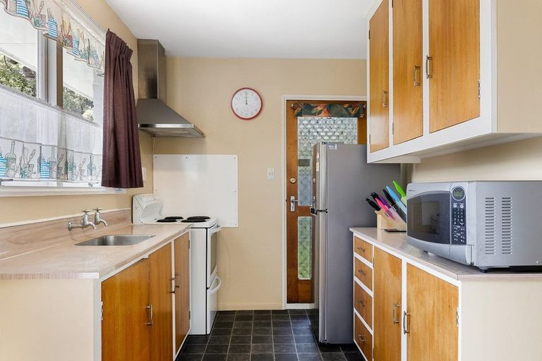 Photo of property in 17 Lake Terrace Road, Burwood, Christchurch, 8061