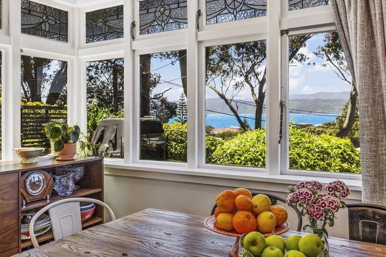 Photo of property in 96 Tio Tio Road, Seatoun, Wellington, 6022