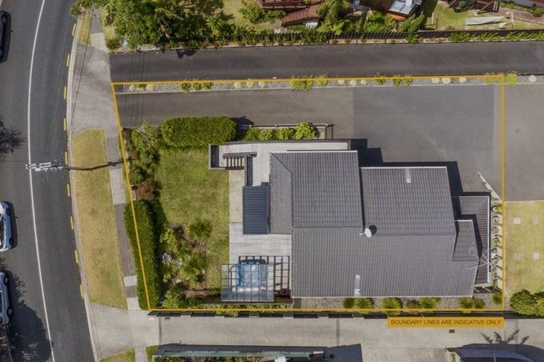 Photo of property in 42 Park Rise, Campbells Bay, Auckland, 0630