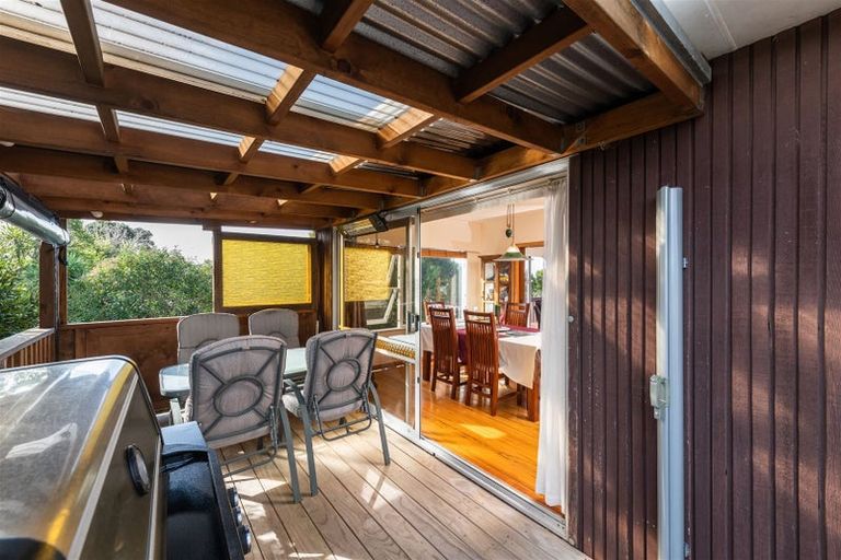 Photo of property in 11 Pamela Place, New Lynn, Auckland, 0600