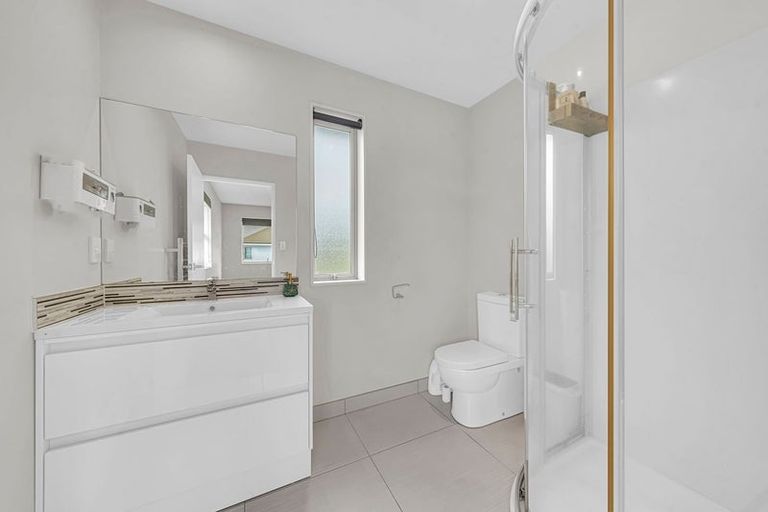 Photo of property in 14 Pipipi Crescent, Takanini, 2112