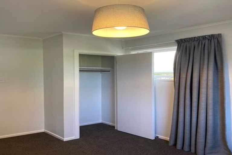 Photo of property in 6 Moehau Grove, Trentham, Upper Hutt, 5018