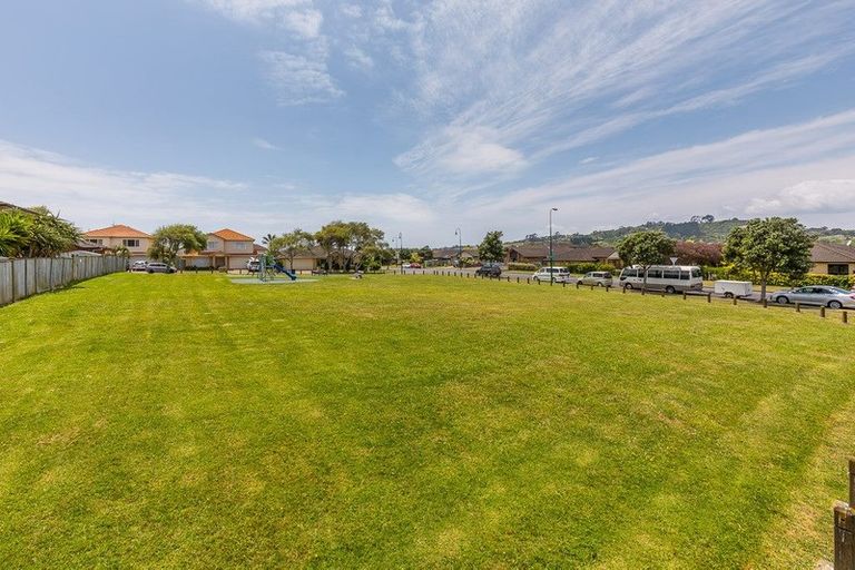 Photo of property in 4 Kalmore Place, Flat Bush, Auckland, 2016