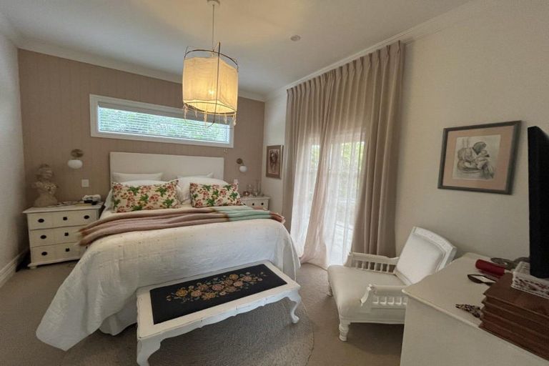 Photo of property in 161 Lemon Street, Strandon, New Plymouth, 4312