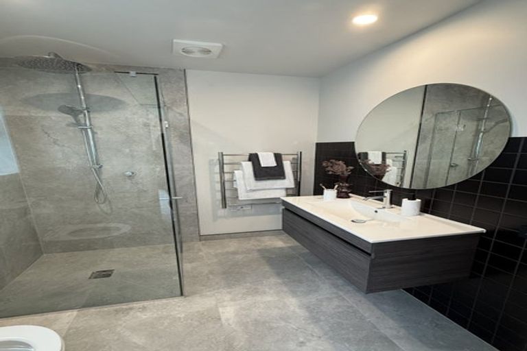 Photo of property in 5 Mangatainoka Lane, Awapuni, Palmerston North, 4412