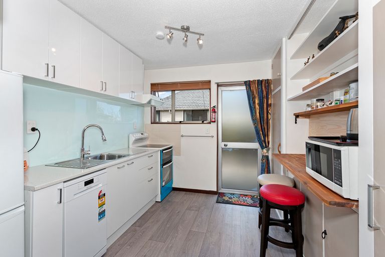 Photo of property in 2/30 Garvins Road, Hornby, Christchurch, 8042